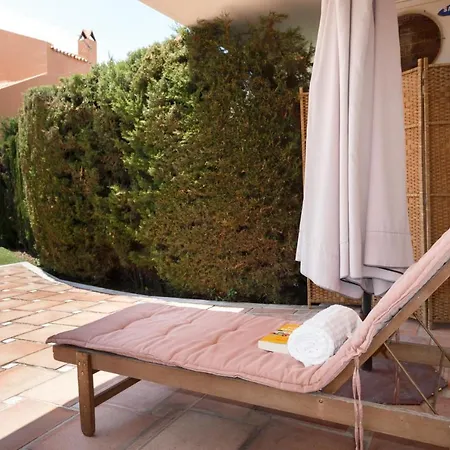 Apartment Con Jardin Privado Y 2 Piscinas, Zona Comunitaria, En *