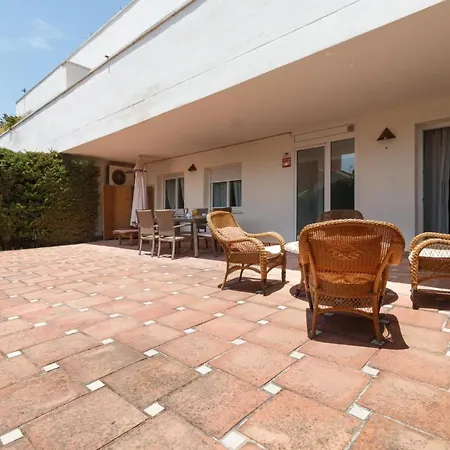 Con Jardin Privado Y 2 Piscinas, Zona Comunitaria, En Marbella