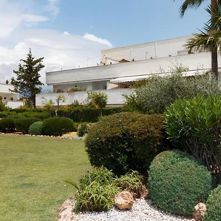 Con Jardin Privado Y 2 Piscinas, Zona Comunitaria, En Marbella