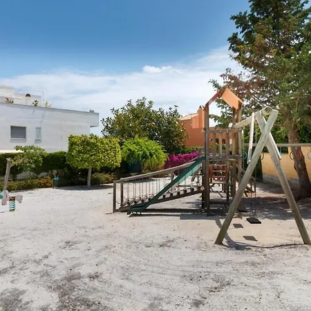 Con Jardin Privado Y 2 Piscinas, Zona Comunitaria, En