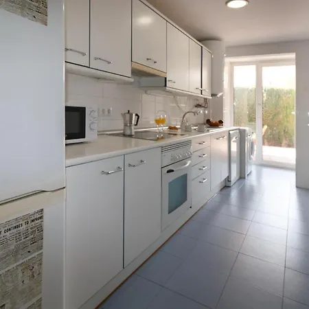 Con Jardin Privado Y 2 Piscinas, Zona Comunitaria, En * Marbella