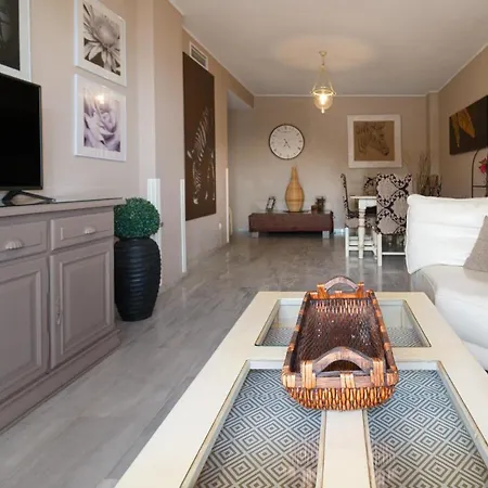 Apartment Con Jardin Privado Y 2 Piscinas, Zona Comunitaria, En