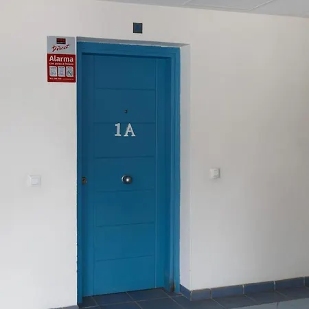Apartment Con Jardin Privado Y 2 Piscinas, Zona Comunitaria, En *